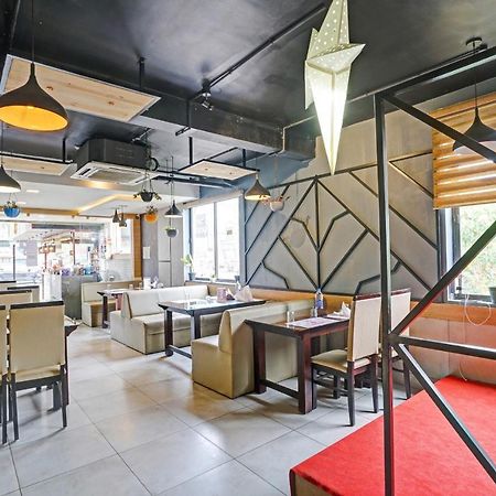 Capital O 87015 Hotel Al Salama Kochi Buitenkant foto