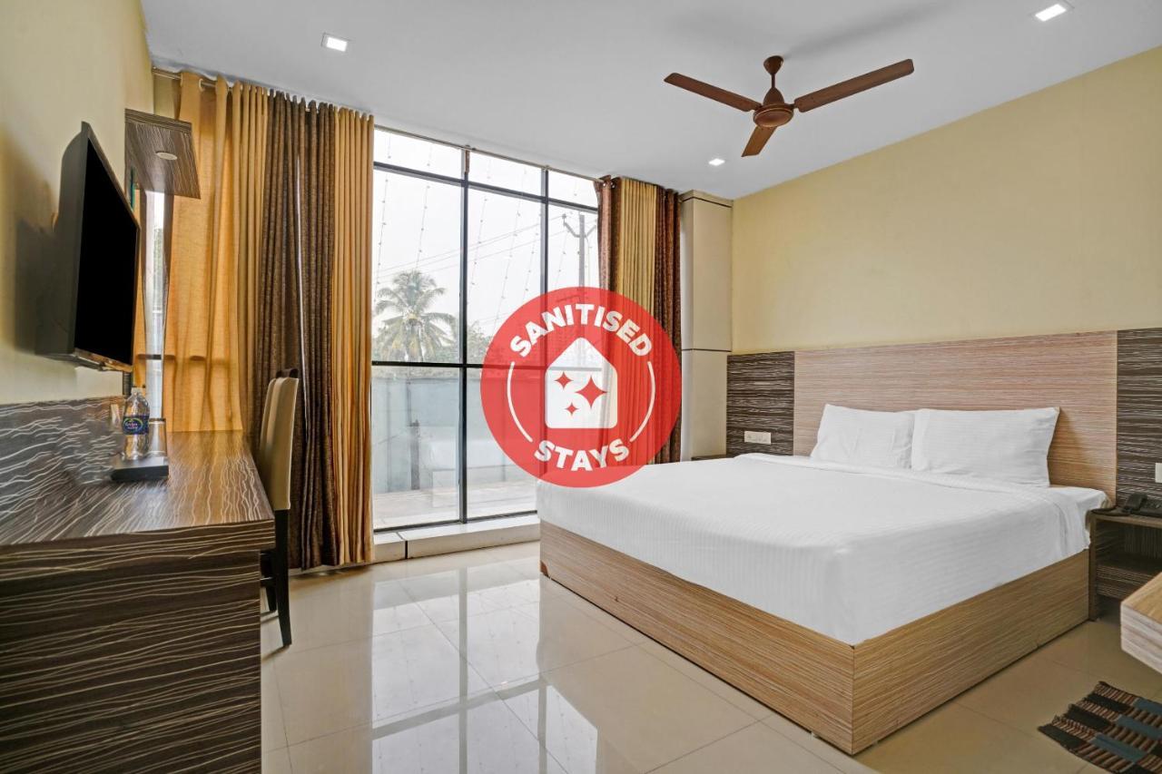 Capital O 87015 Hotel Al Salama Kochi Buitenkant foto