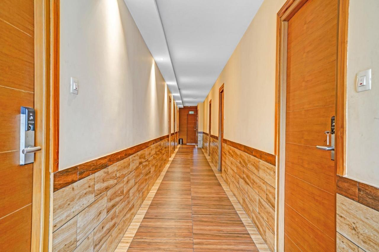 Capital O 87015 Hotel Al Salama Kochi Buitenkant foto