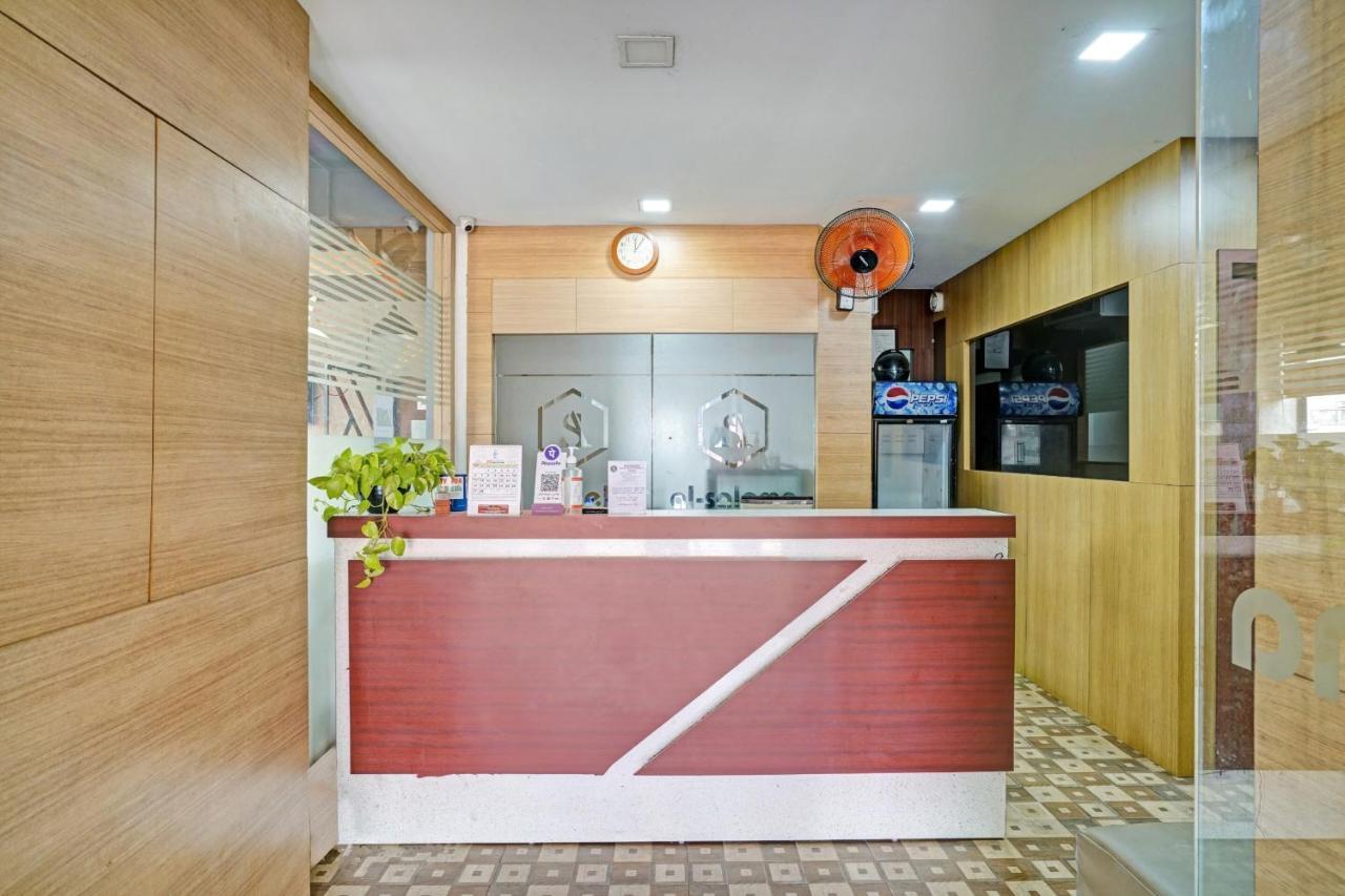 Capital O 87015 Hotel Al Salama Kochi Buitenkant foto