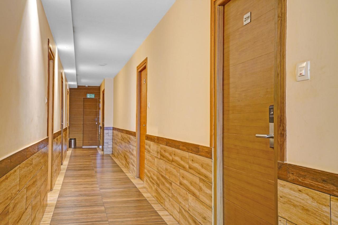 Capital O 87015 Hotel Al Salama Kochi Buitenkant foto