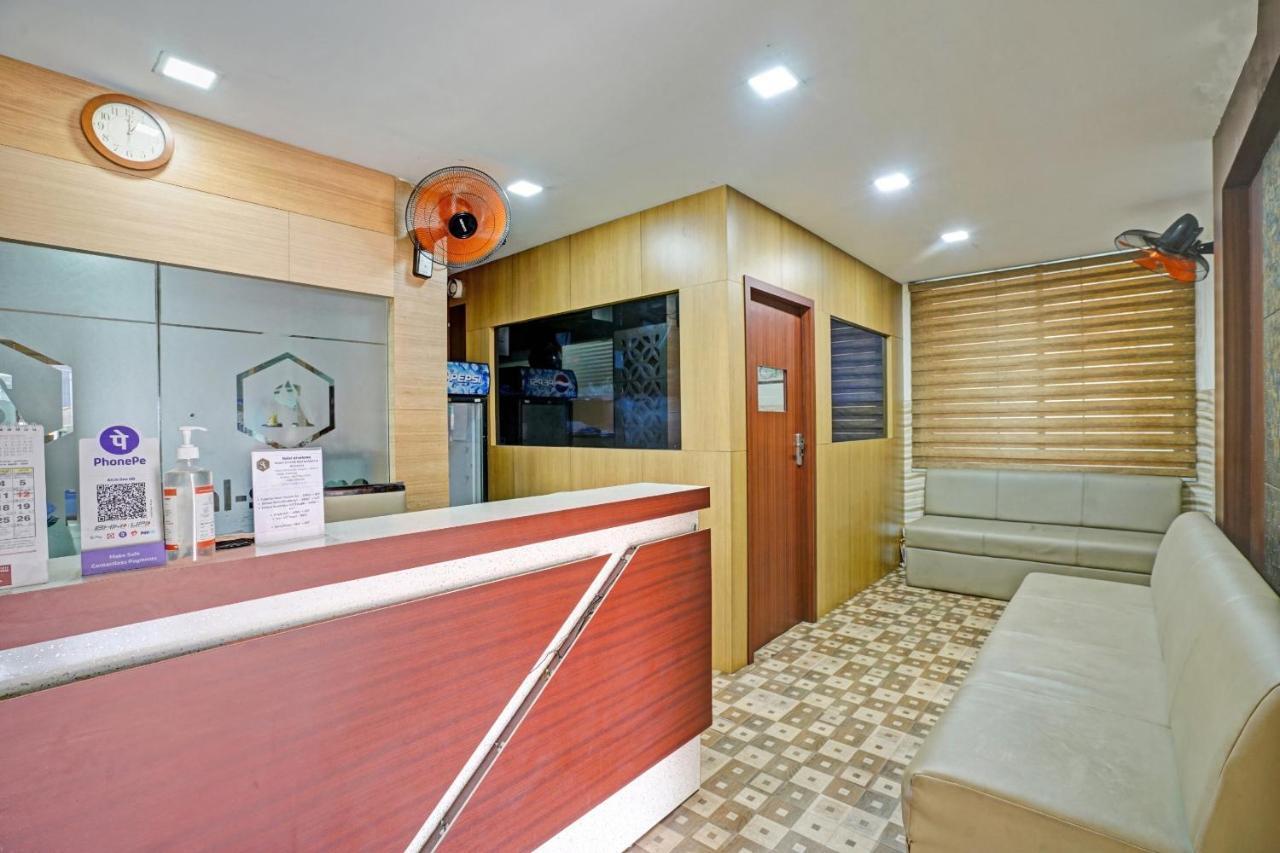 Capital O 87015 Hotel Al Salama Kochi Buitenkant foto